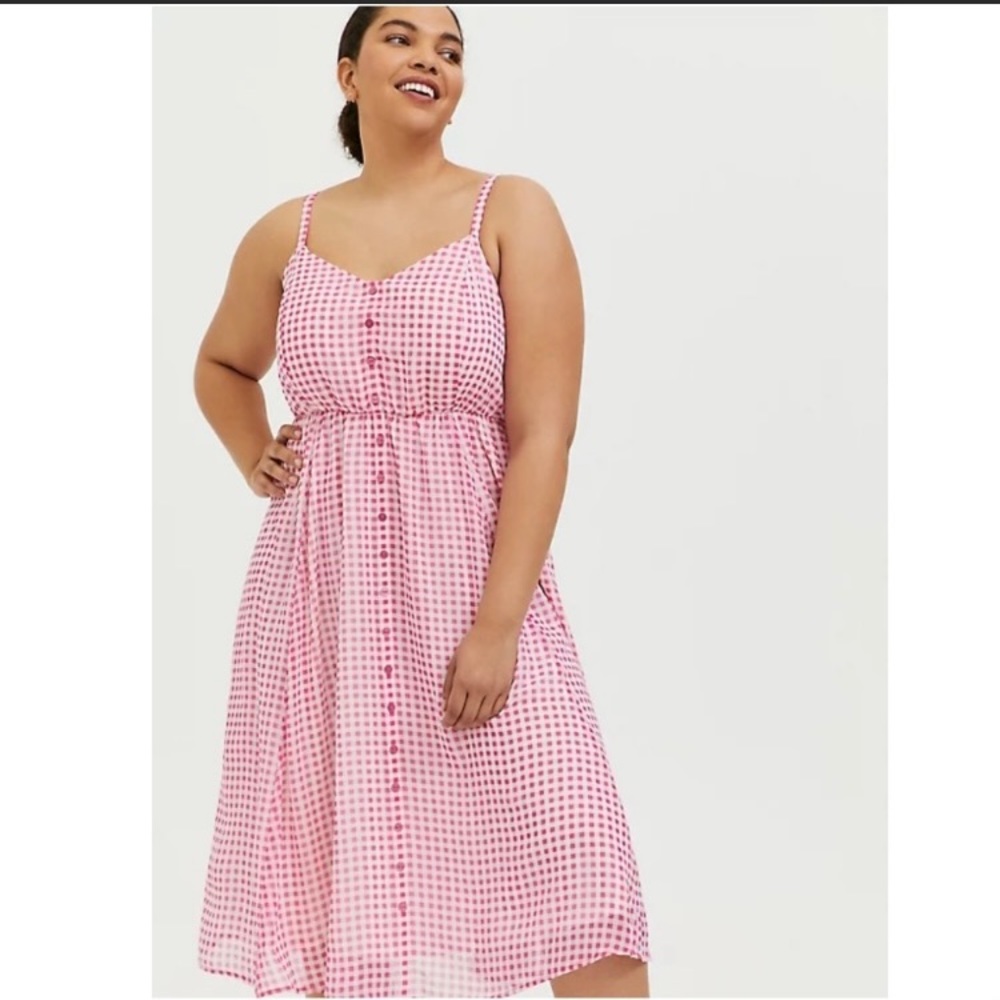 I’m in search of this Torrid dress size 4x or 5x